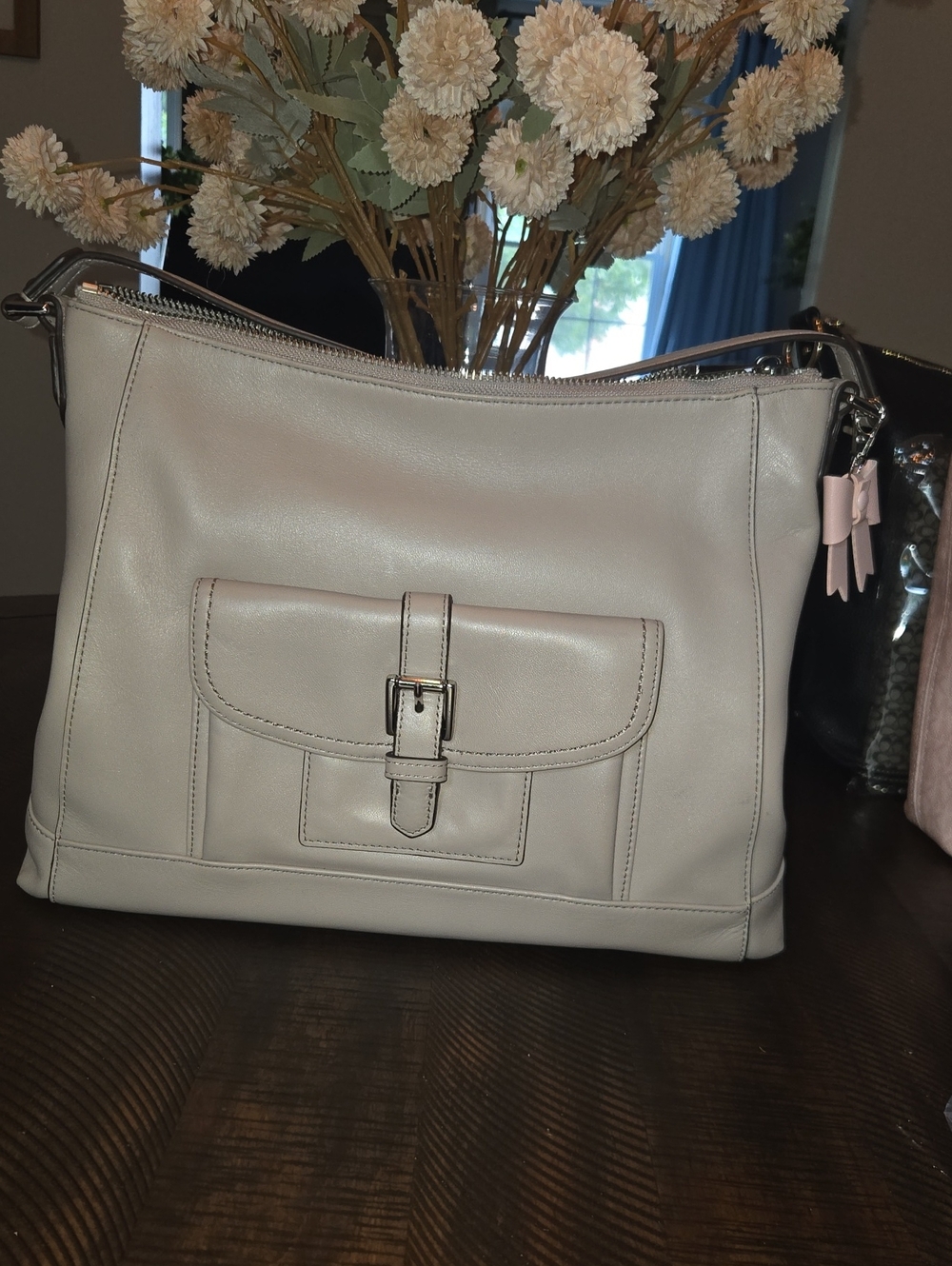 Coach Charlie Hobo Shoulder Bag, a timeless and highly functional designer purse